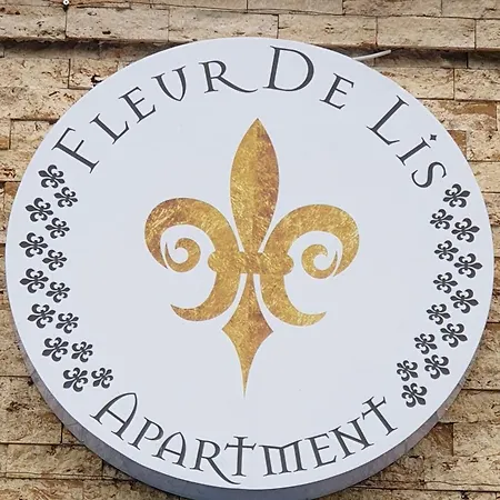 Fleur De Lis Апартаменти Скоп'є